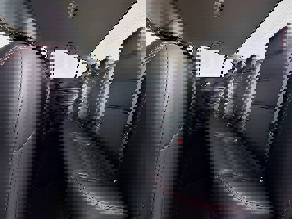 Used 2024 Nissan Altima 2.5 SR image 16