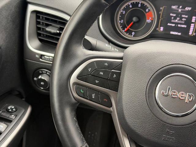 Used 2019 Jeep Cherokee Latitude Plus w/ Cold Weather Group image 15