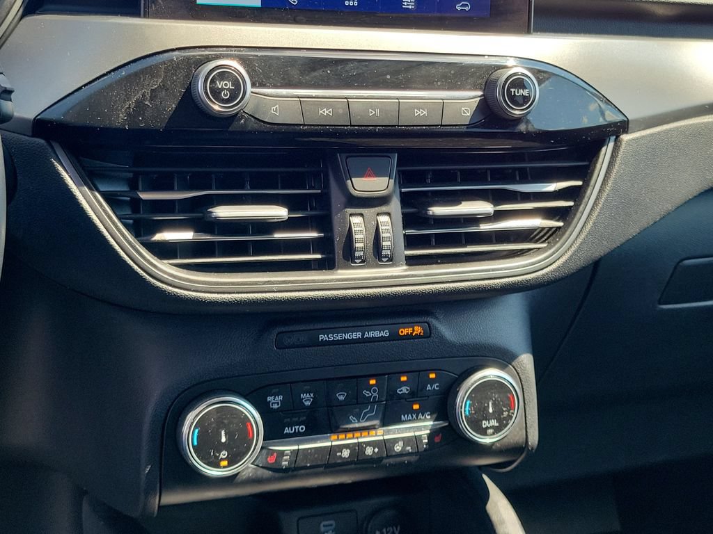 Certified 2023 Ford Escape Active AWD/4WD image 28