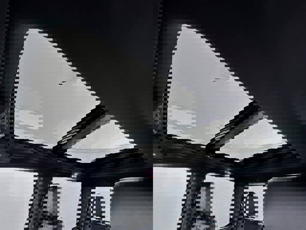 Certified 2019 Ford F150 Raptor w/ Equipment Group 802A Luxury image 31