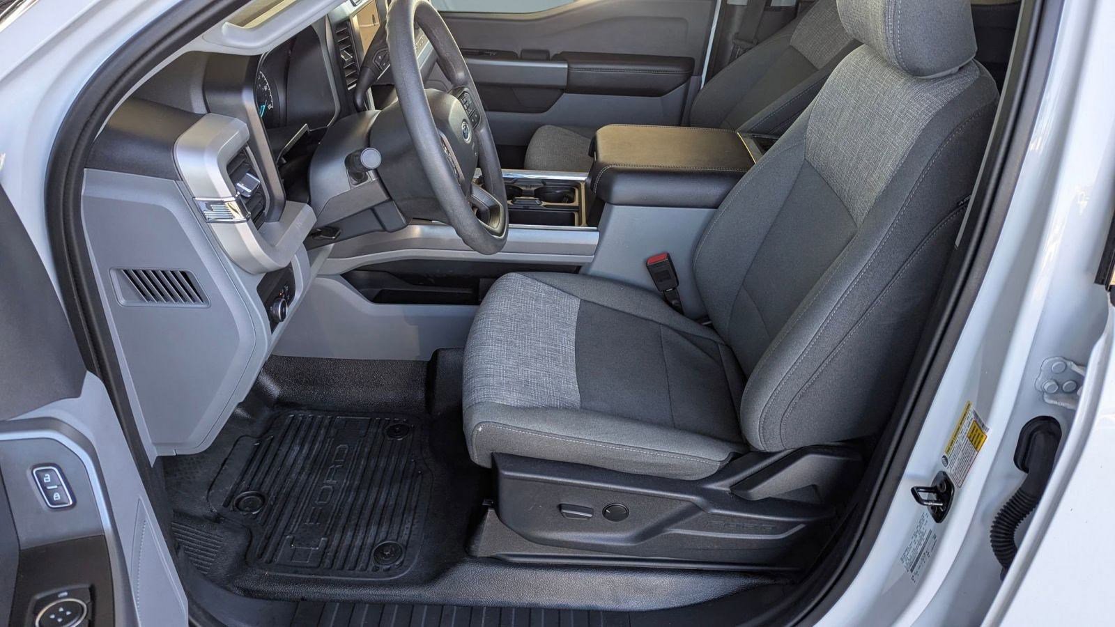 Certified 2024 Ford F350 XLT w/ Snow Plow Prep Package image 9