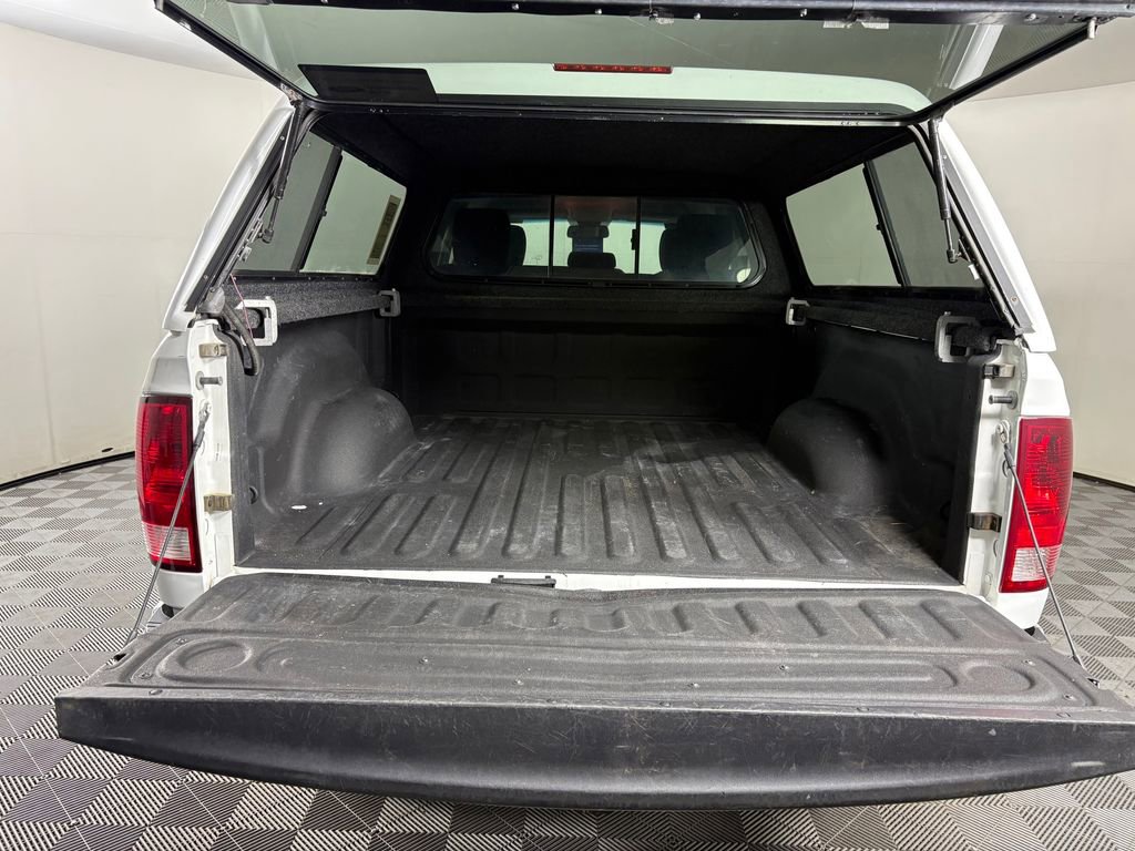 Used 2018 RAM 1500 Tradesman w/ Chrome Appearance Group AWD/4WD image 29