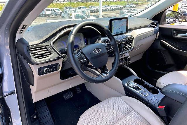 Certified 2022 Ford Escape SEL w/ Technology Package AWD/4WD image 10