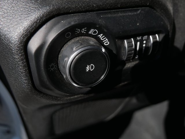 Used 2020 Jeep Wrangler Unlimited Sahara AWD/4WD image 15