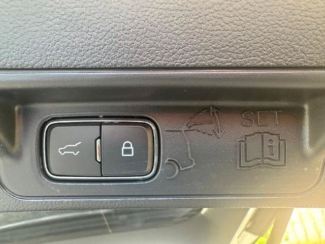 Certified 2025 Ford Explorer ST w/ Sun And Sound Package AWD/4WD image 15