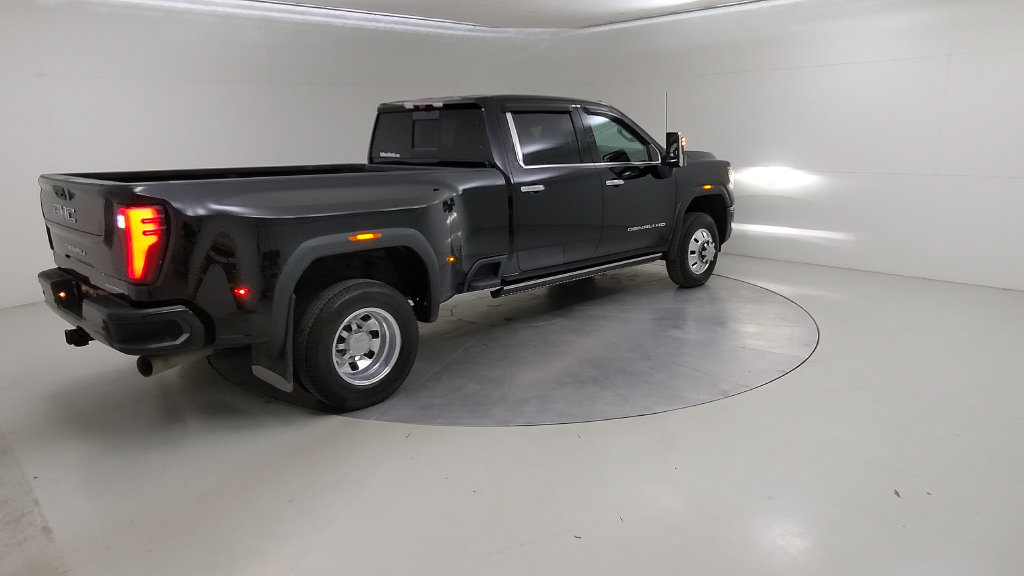 Used 2024 GMC Sierra 3500 Denali w/ Denali Reserve Package AWD/4WD image 14