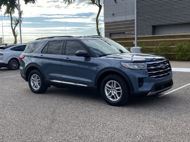 Certified 2025 Ford Explorer Active AWD/4WD image 10