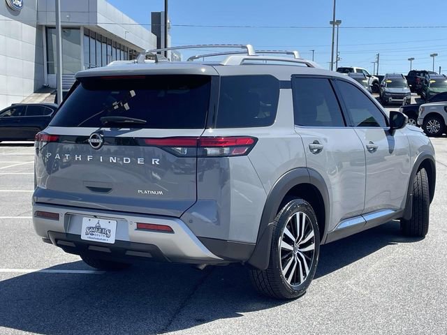 Used 2024 Nissan Pathfinder Platinum image 3