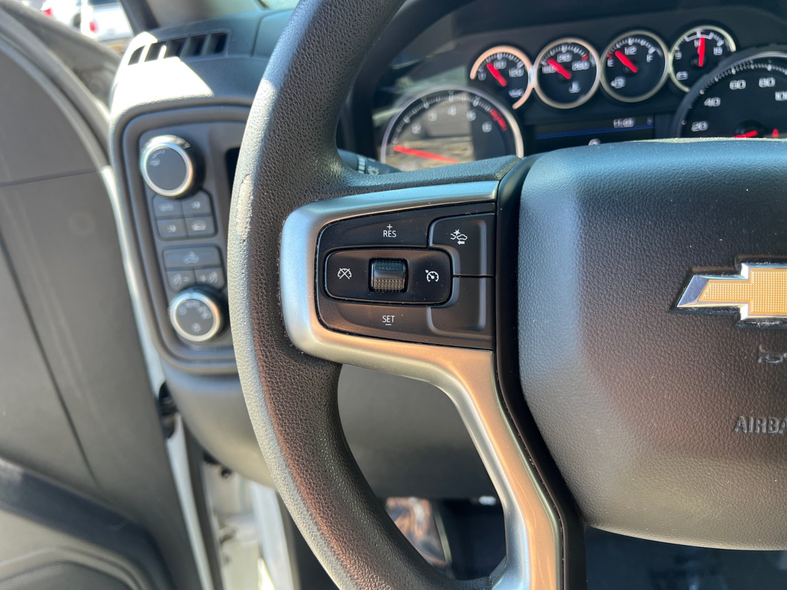 Used 2021 Chevrolet Silverado 1500 Custom w/ Safety Confidence Package AWD/4WD image 13