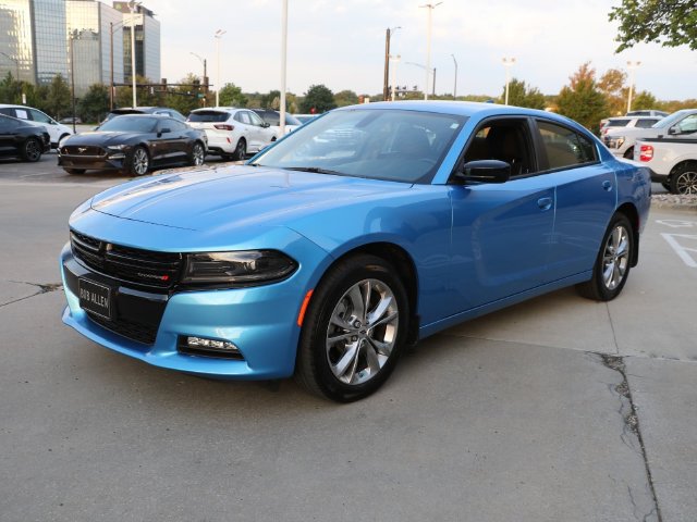 Used 2023 Dodge Charger SXT AWD/4WD image 3