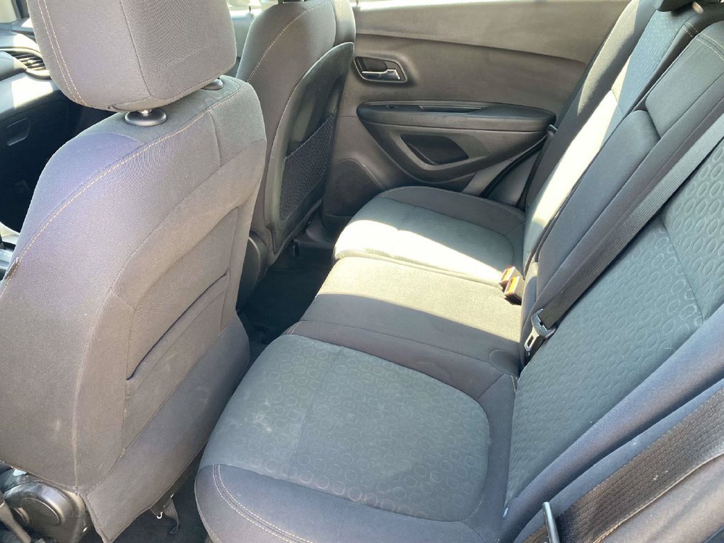 Used 2018 Chevrolet Trax LS FWD image 11