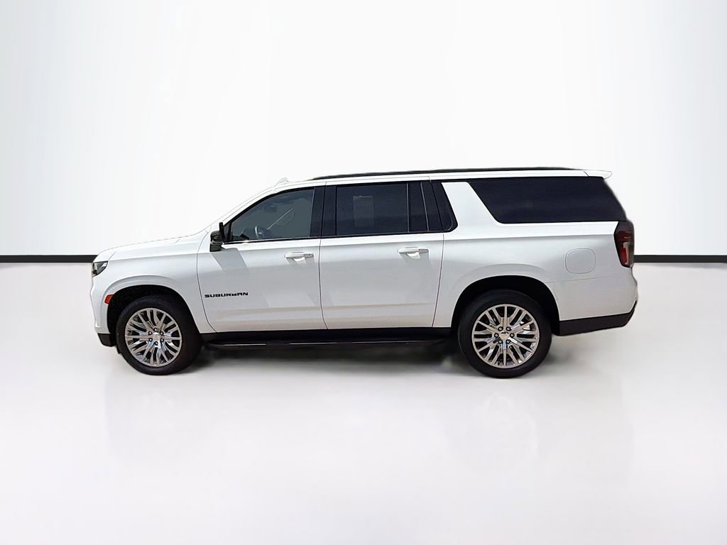 Used 2023 Chevrolet Suburban RST w/ Luxury Package AWD/4WD image 8