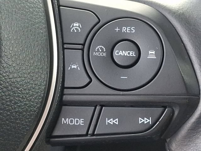 Used 2023 Toyota Corolla Cross LE w/ Moonroof Package FWD image 22