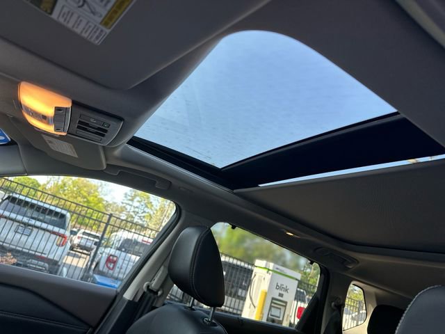 Used 2023 Nissan Rogue SL w/ SL Premium Package image 23