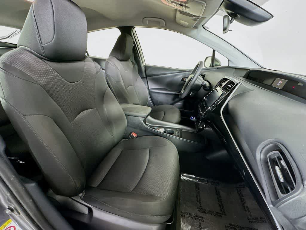 Used 2022 Toyota Prius LE FWD image 14
