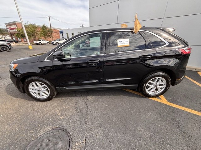 Certified 2024 Ford Edge SEL image 3