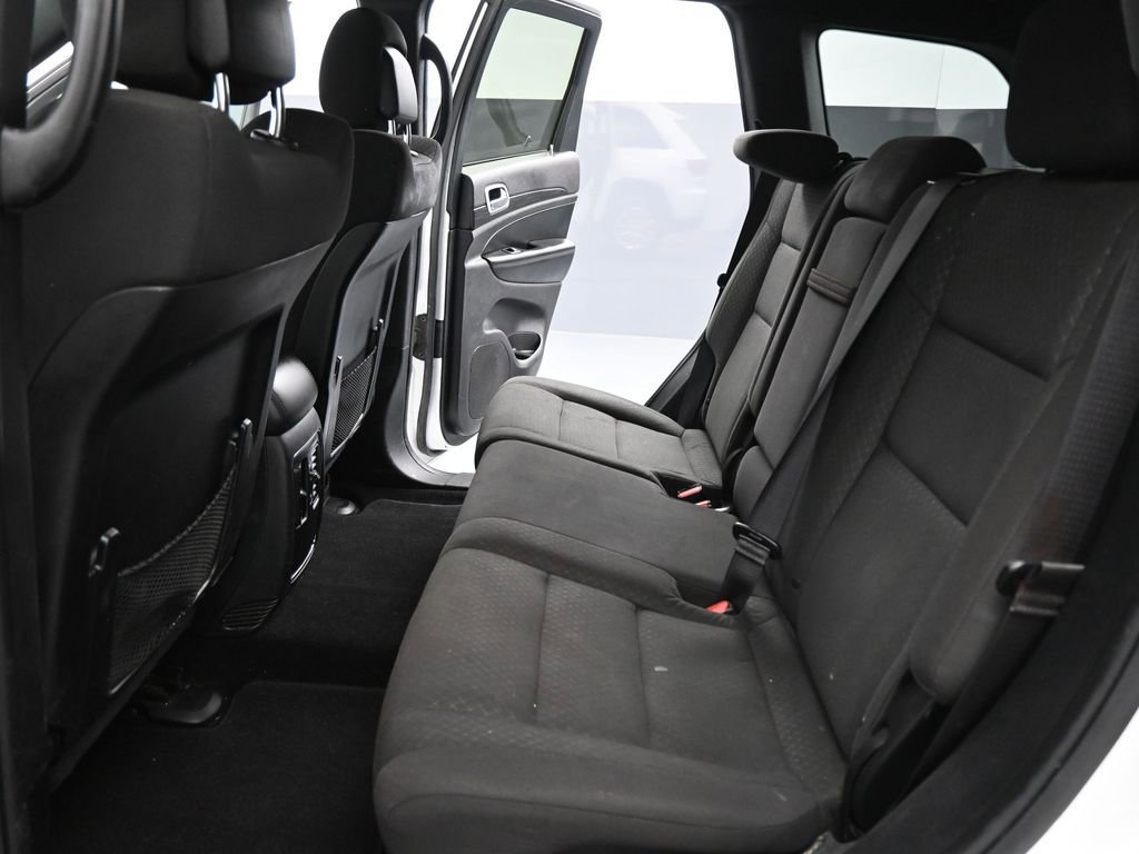 Used 2021 Jeep Grand Cherokee Laredo RWD image 18