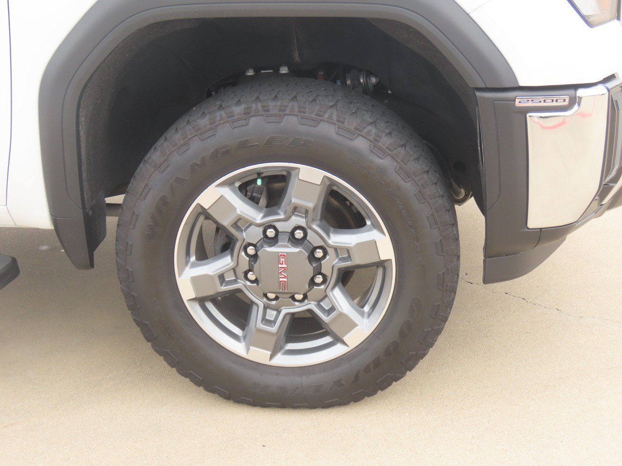 Used 2025 GMC Sierra 2500 SLT w/ Texas SLT Premium Package AWD/4WD image 9
