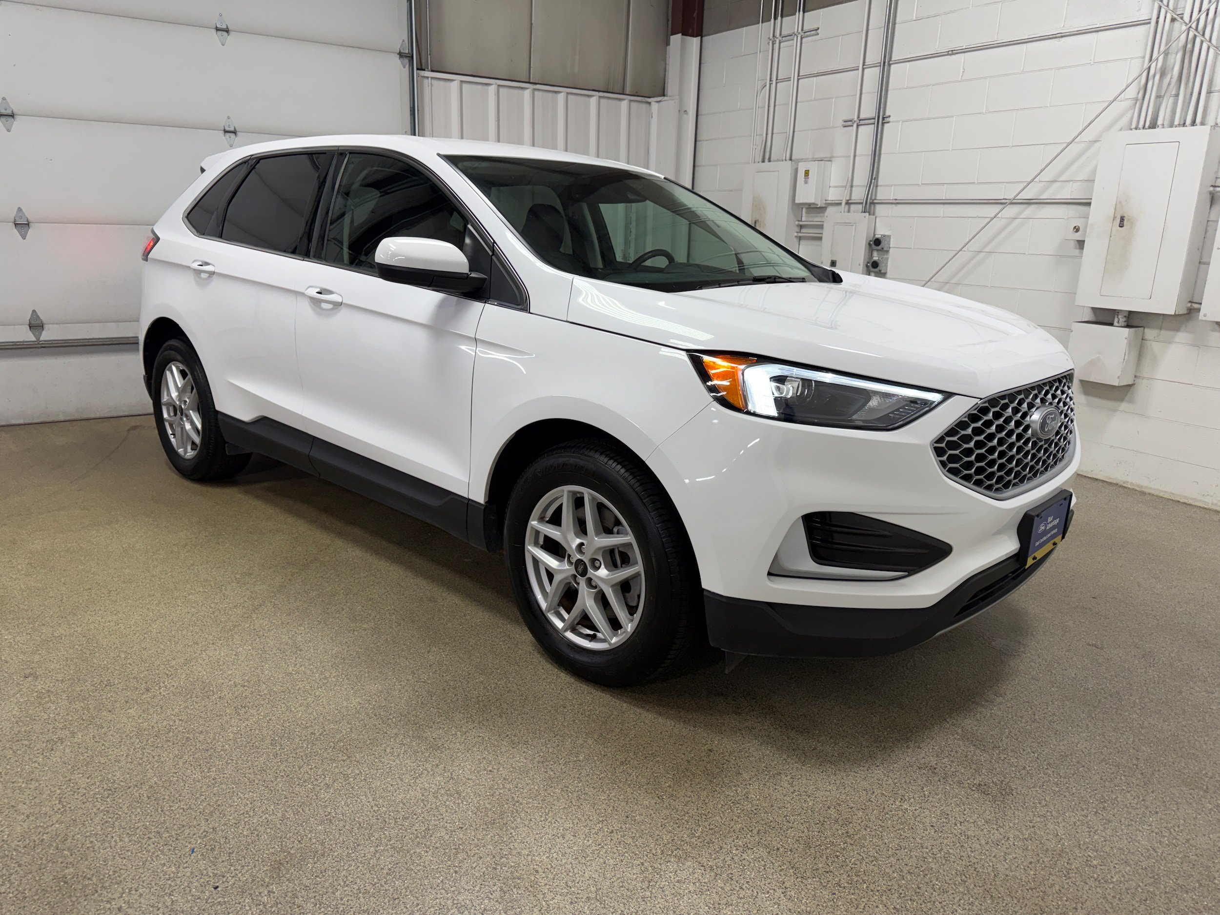 Certified 2024 Ford Edge SEL AWD/4WD image 4