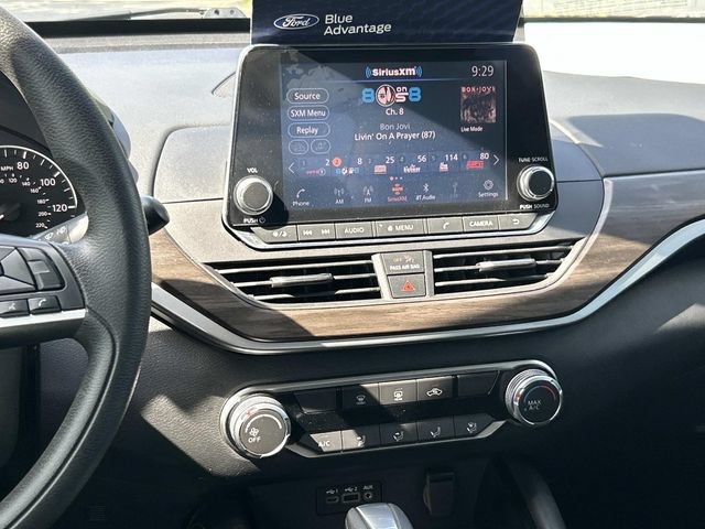 Used 2023 Nissan Altima 2.5 SV FWD image 16