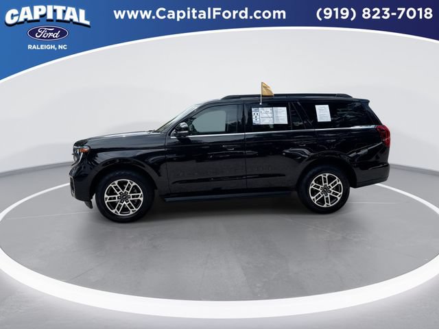 Certified 2025 Ford Expedition Active AWD/4WD image 5