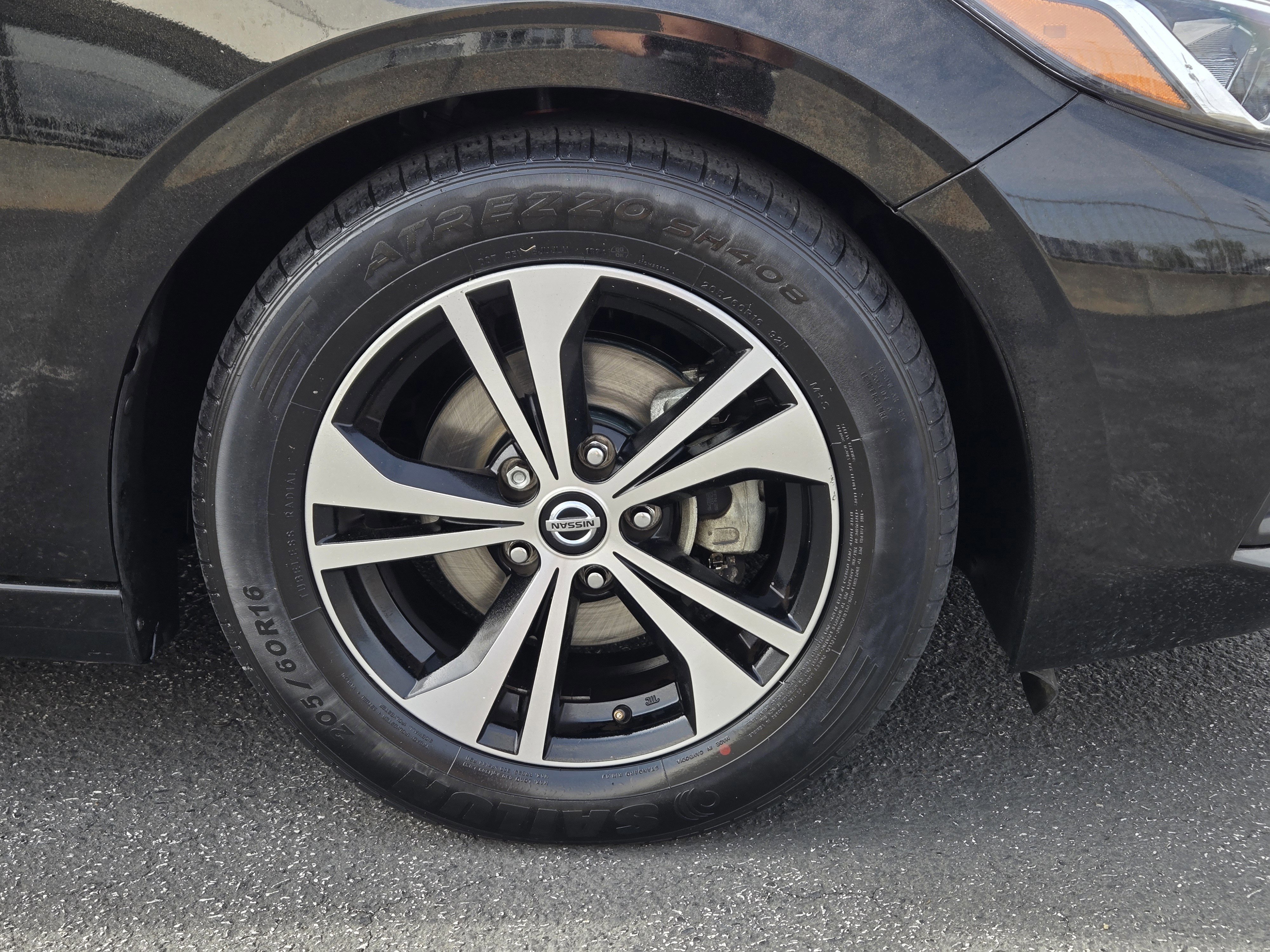 Used 2020 Nissan Sentra SV image 11