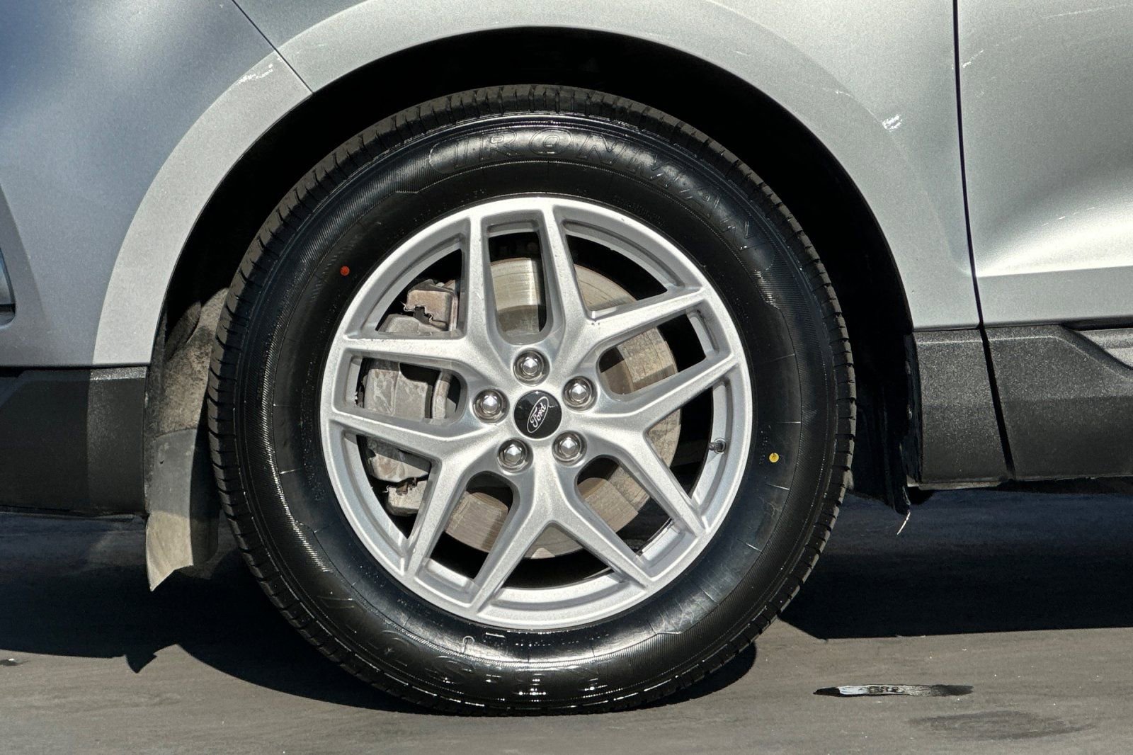 Certified 2024 Ford Edge SEL image 28