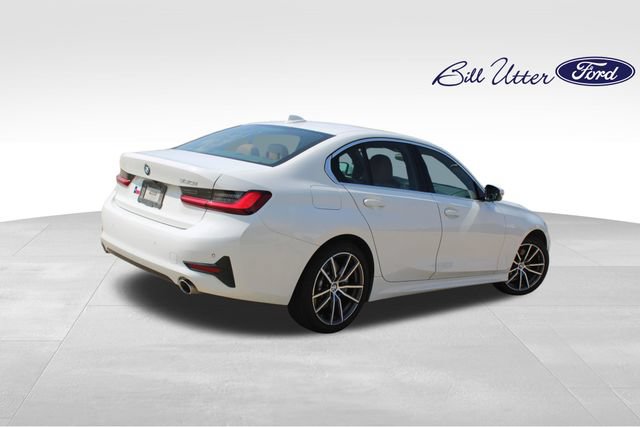 Used 2022 BMW 330i Sedan w/ Premium Package 2 RWD image 5