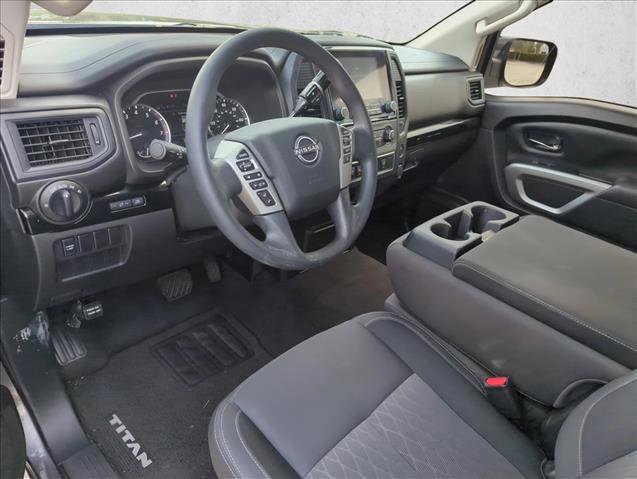 Used 2024 Nissan Titan SV image 8