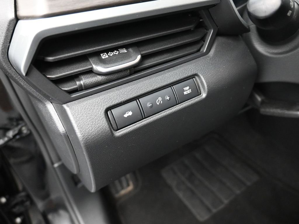 Used 2024 Nissan Altima 2.5 SV image 13