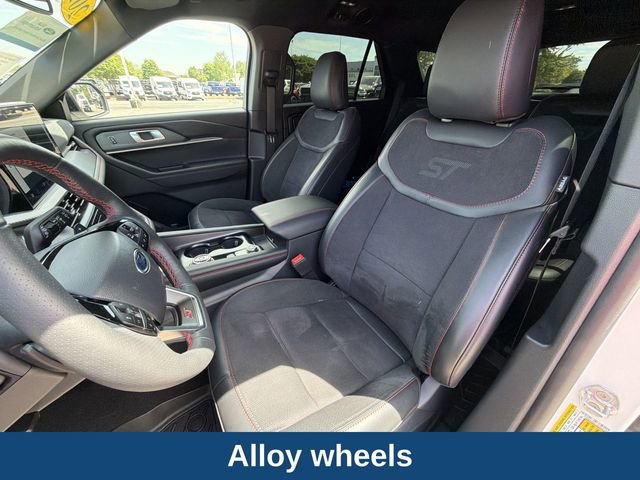 Certified 2025 Ford Explorer ST image 11