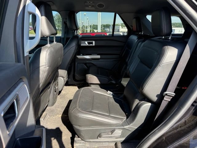Certified 2022 Ford Explorer XLT w/ Equipment Group 202A RWD image 17