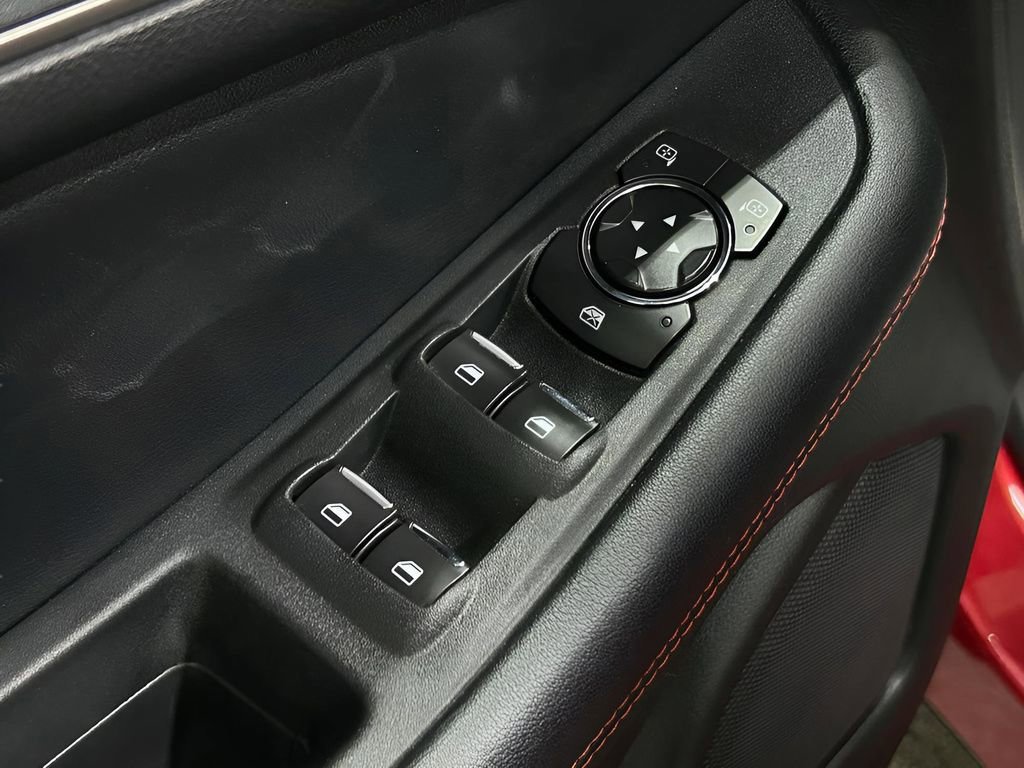 Certified 2022 Ford Edge ST-Line image 17