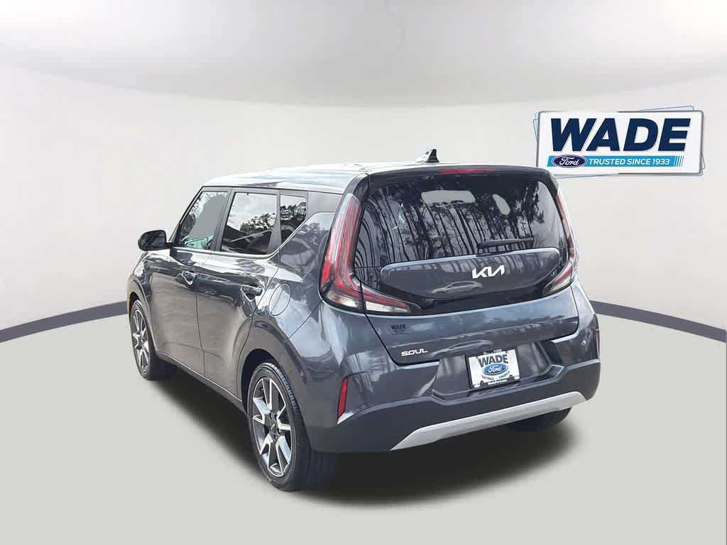 Used 2024 Kia Soul EX w/ Option Group 015 FWD image 7