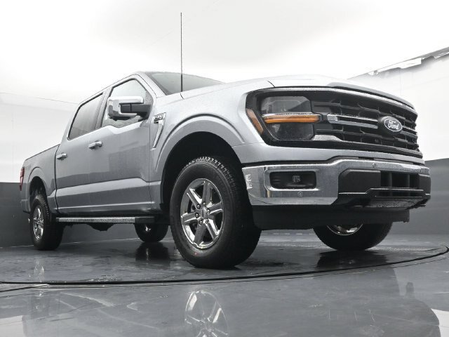 Certified 2025 Ford F150 XLT w/ Equipment Group 302A MID AWD/4WD image 25