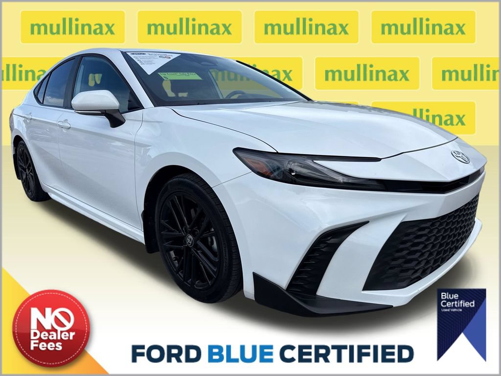 Used 2025 Toyota Camry SE