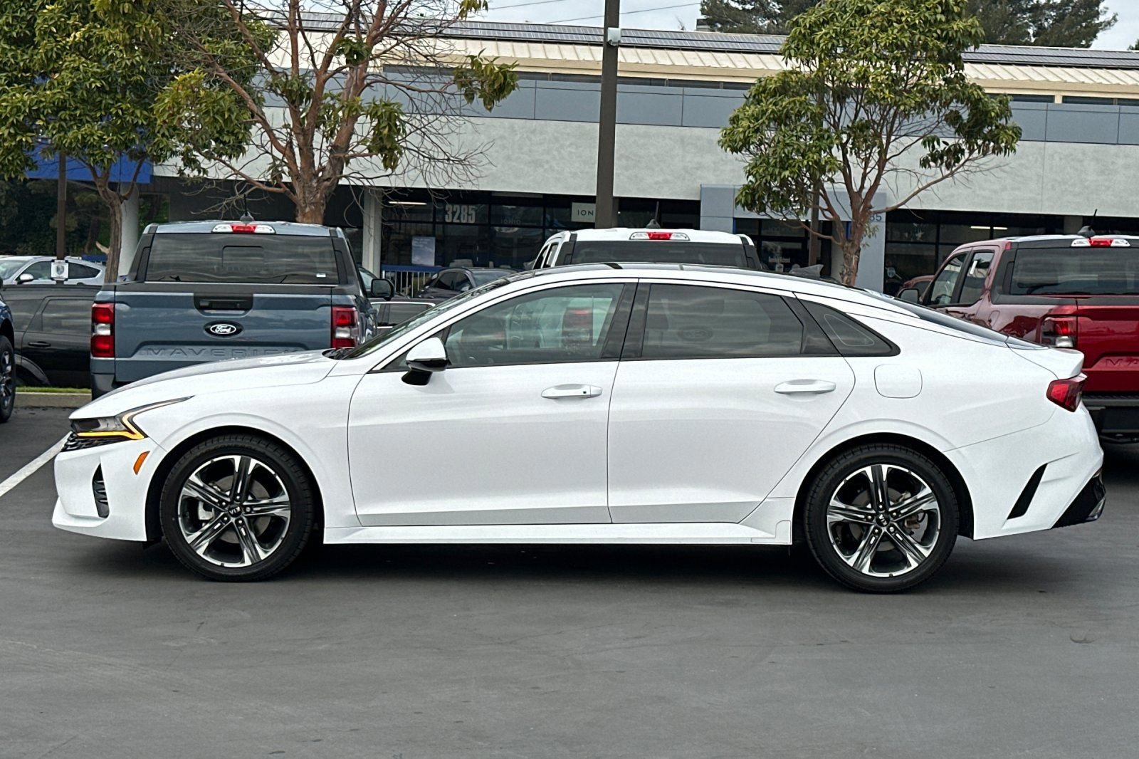 Used 2021 Kia K5 EX w/ EX Premium Package image 2