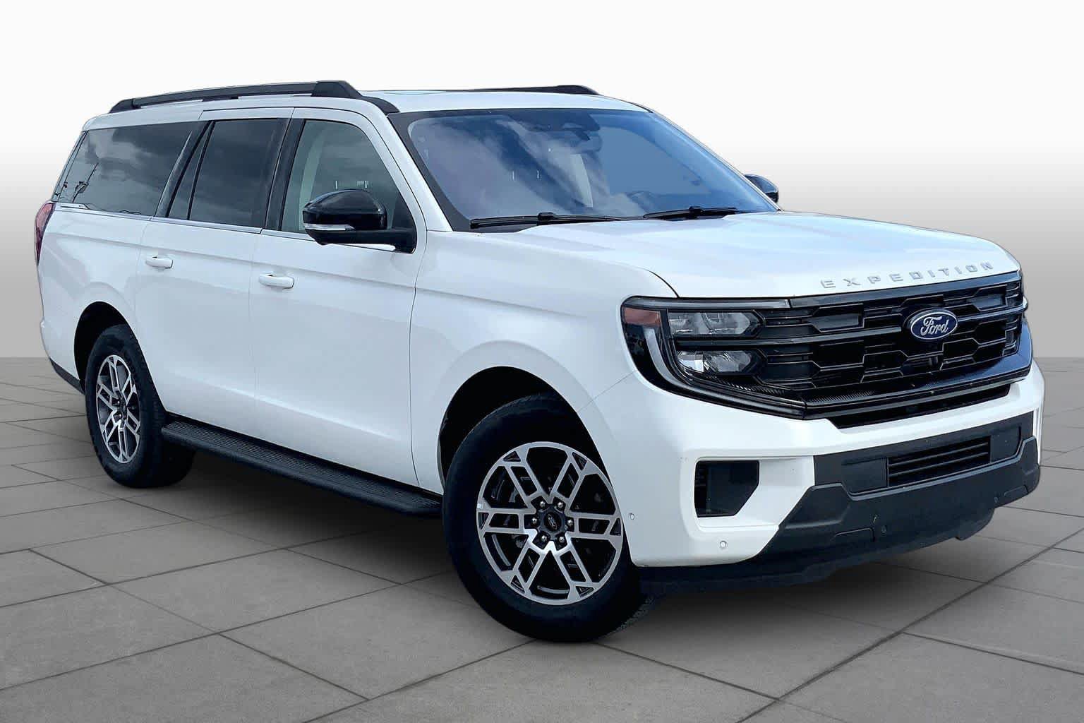 Certified 2025 Ford Expedition Max Active RWD image 3