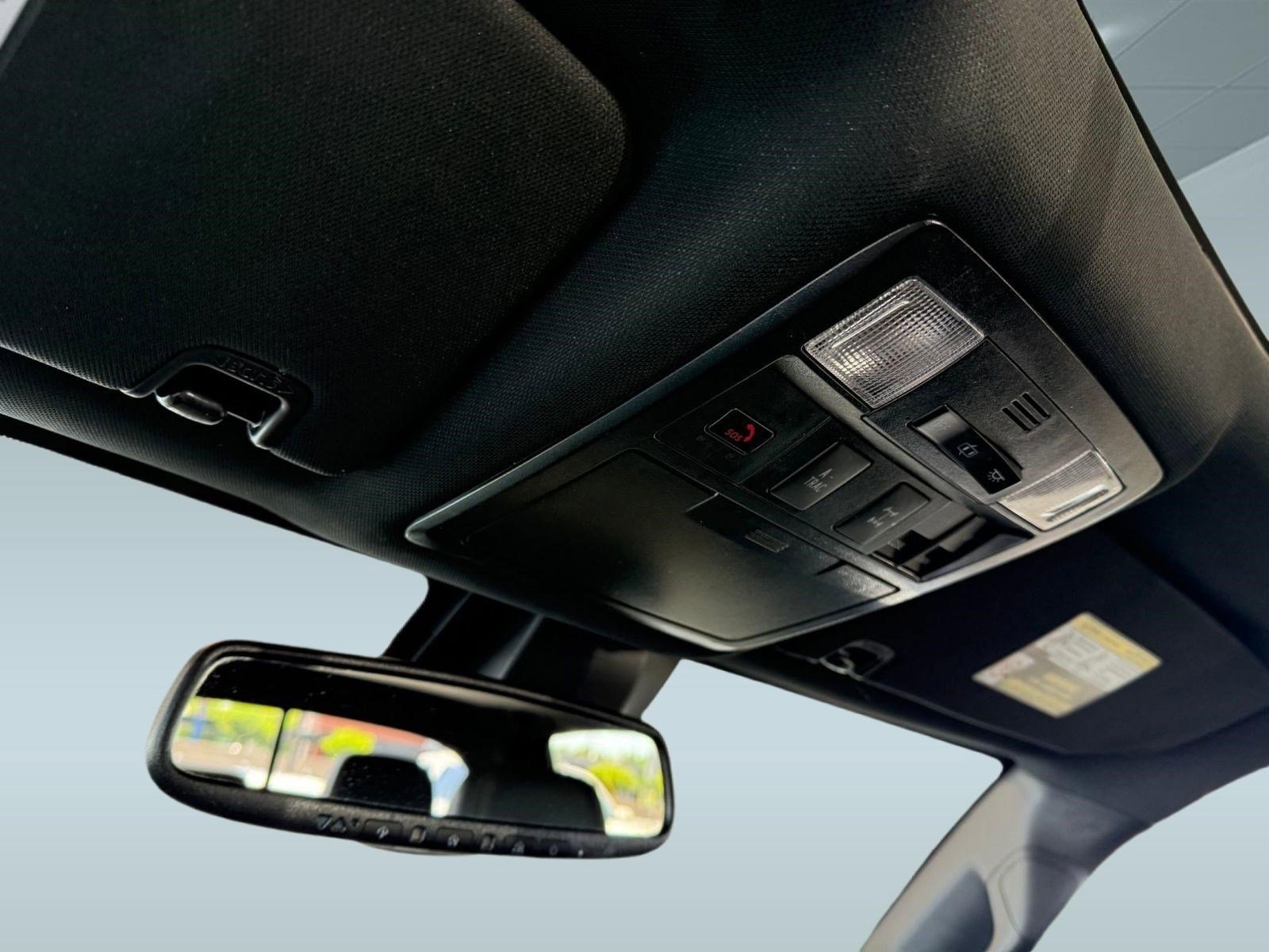 Used 2022 Toyota Tacoma TRD Off-Road w/ TRD Premium Off Road Package AWD/4WD image 22