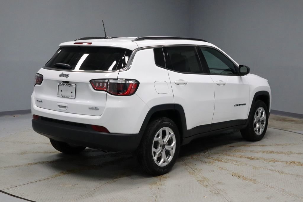Used 2025 Jeep Compass Latitude image 5