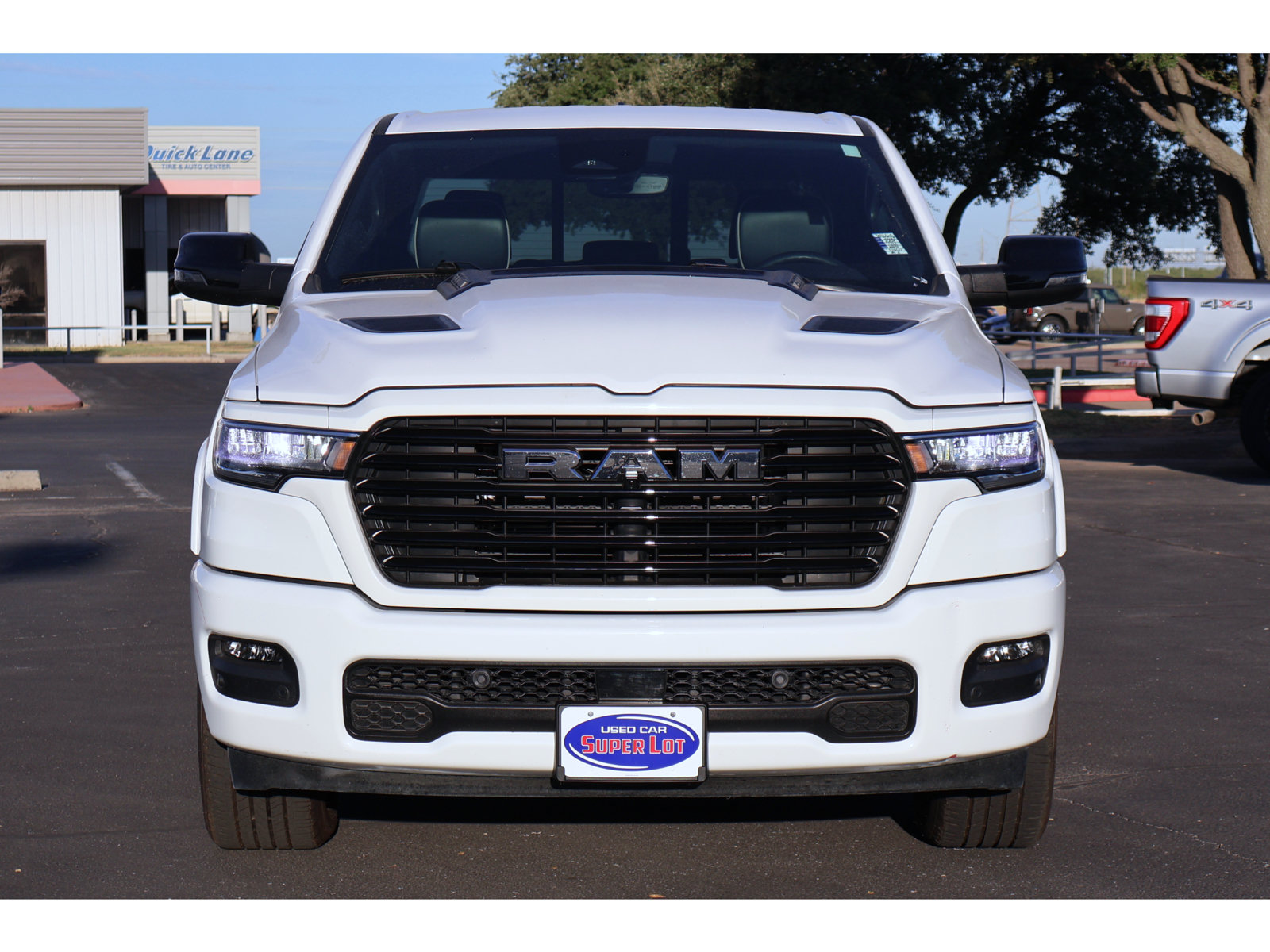 Used 2025 RAM 1500 Laramie w/ Sport Appearance Package AWD/4WD image 12