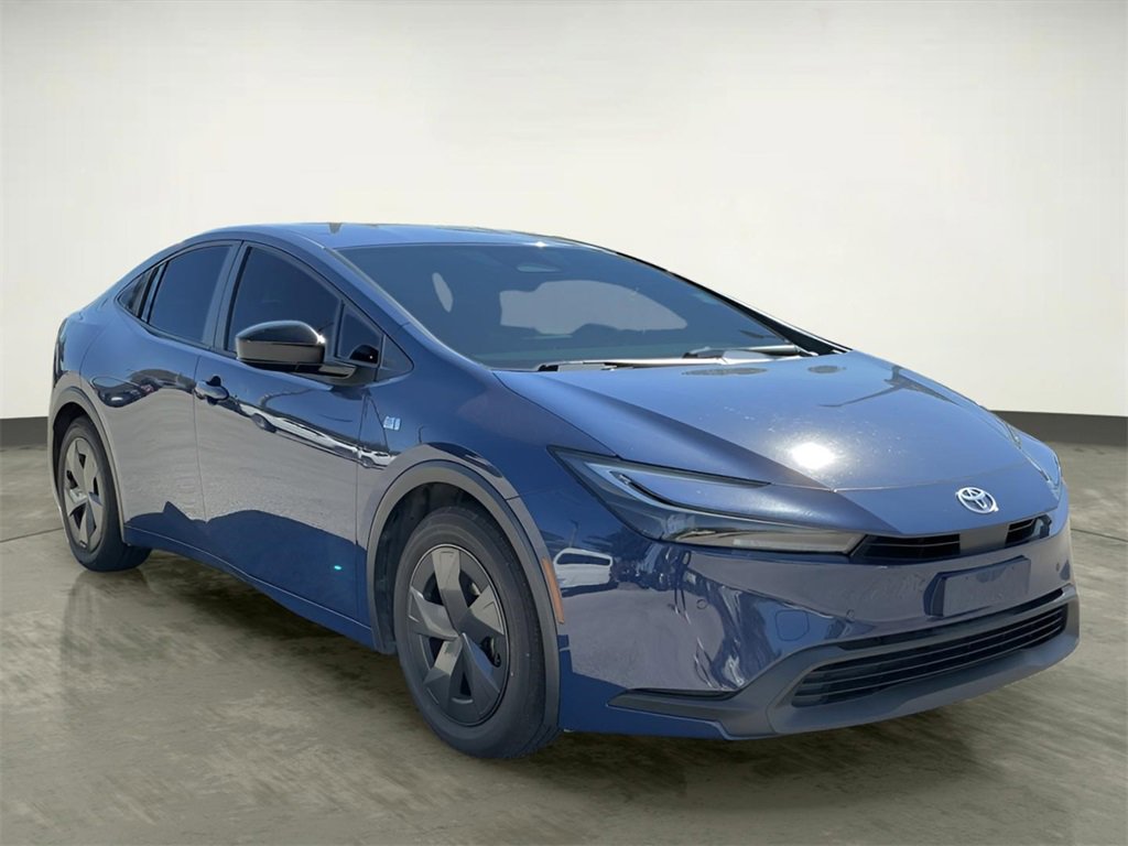 Used 2023 Toyota Prius LE image 14