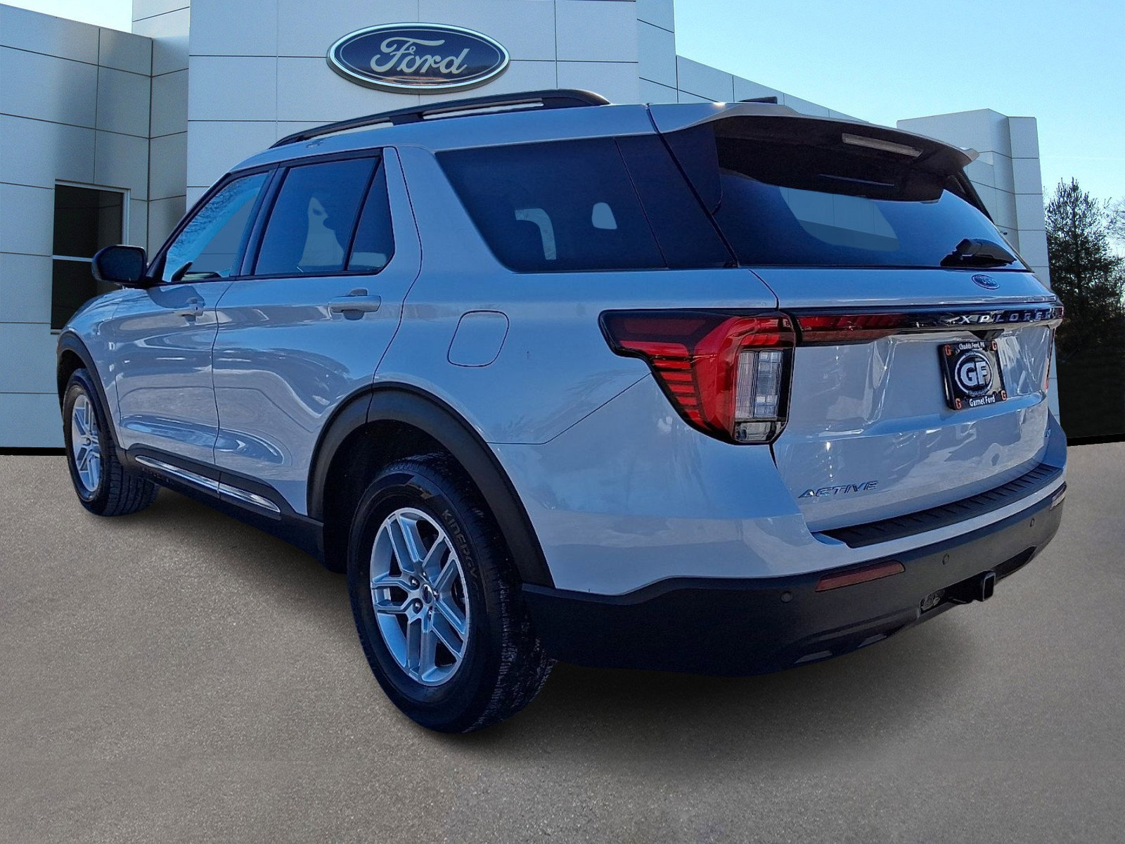 Certified 2025 Ford Explorer Active image 2