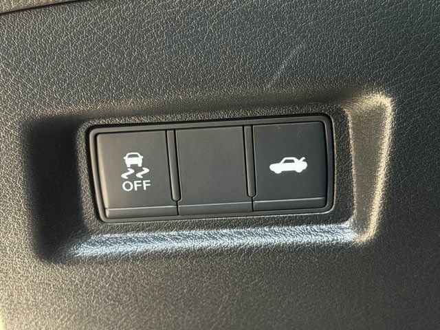 Used 2019 INFINITI Q50 Luxe w/ Essential Package (3.0T Luxe) AWD/4WD image 40