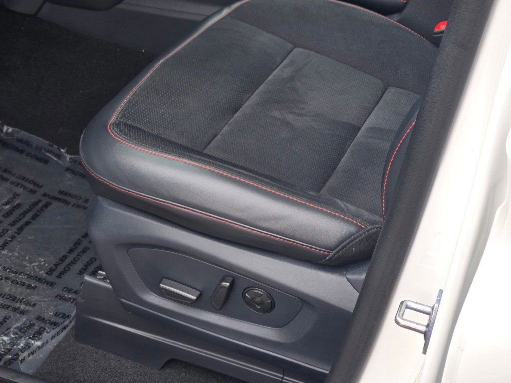 Certified 2025 Ford Explorer ST image 24