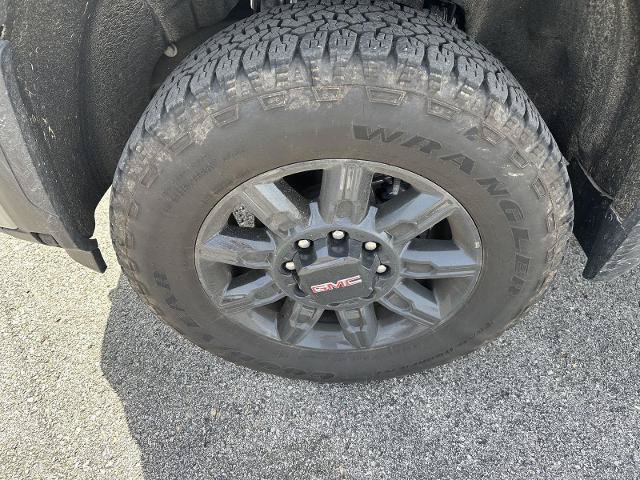 Used 2026 GMC Sierra 2500 AT4 w/ AT4 Premium Plus Package AWD/4WD image 10