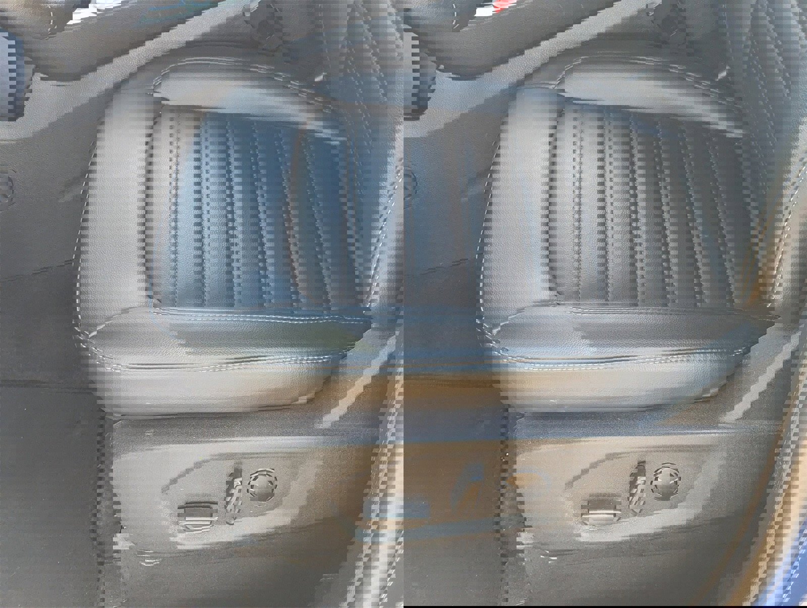 Certified 2024 Ford Edge SEL image 21