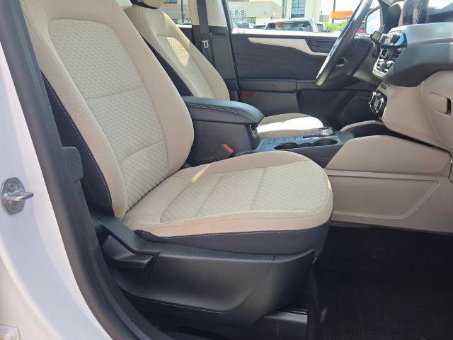Certified 2022 Ford Escape SE w/ Cold Weather Package FWD image 6