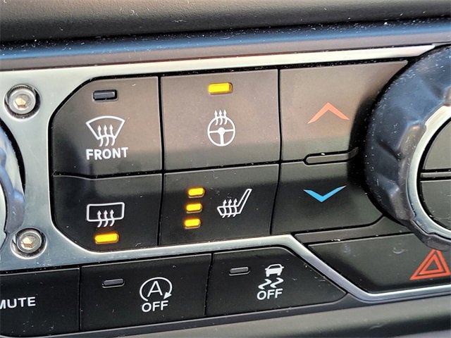 Used 2020 Jeep Gladiator Rubicon w/ Uconnect 4C Nav & Sound Group image 23