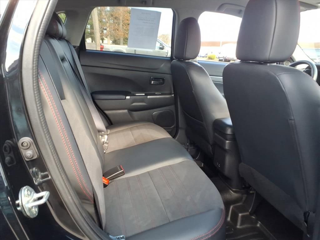 Used 2022 Mitsubishi Outlander Sport SE FWD image 12